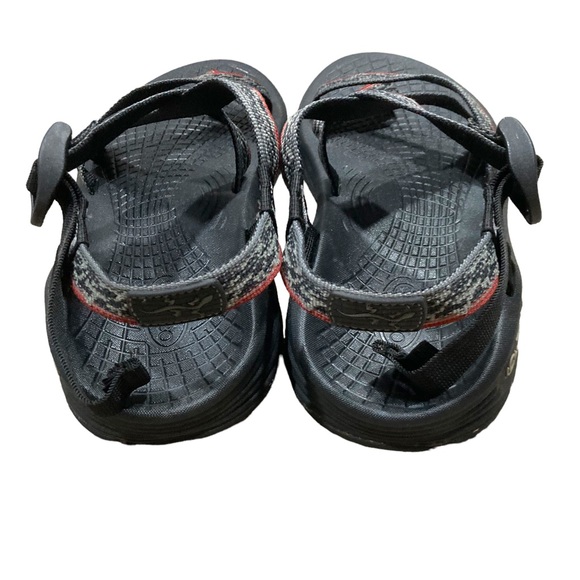 Chaco Mens size 9 Z/Volv 2 black, gray and red hiking sandal. - Picture 4 of 7